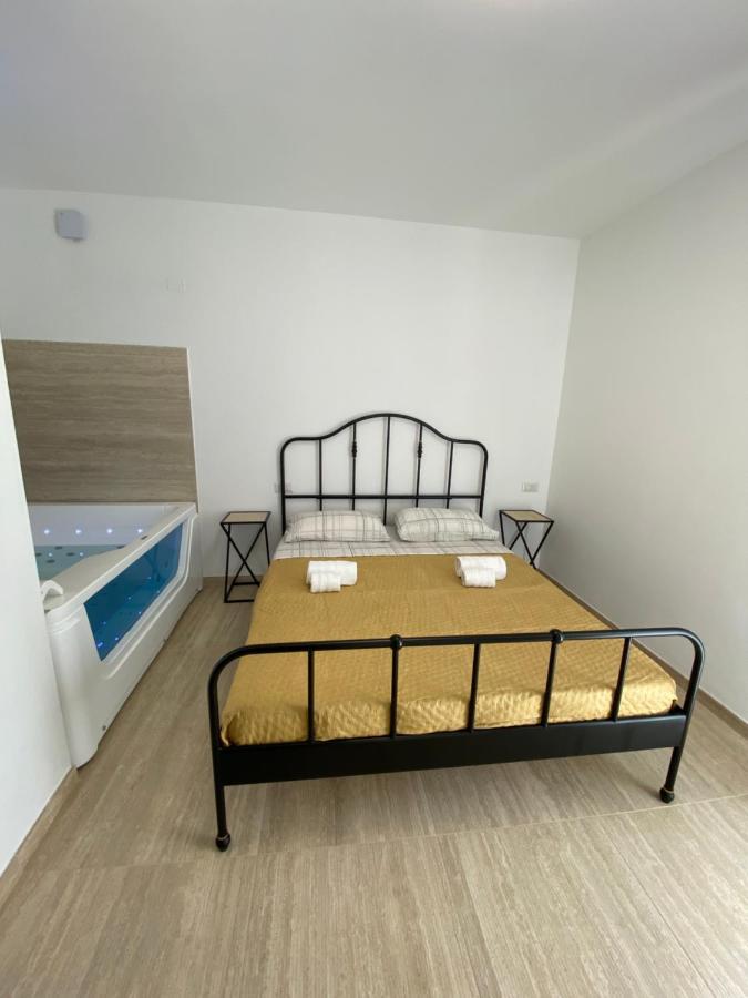 Maris Suite - Appartamento Con Vasca Idromassaggio Alghero Esterno foto
